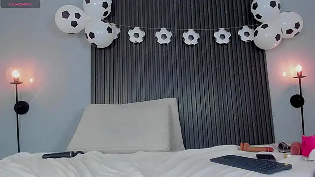 mia_dollce's Live XXX Chat