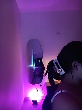 XXX chat uživo modela SalomeFire