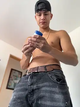 Lander_CruzのライブXXXチャット