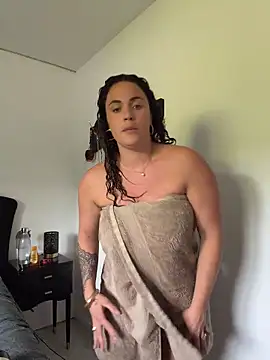 Clarasense__ Adlı Modelin Canlı XXX Sohbeti