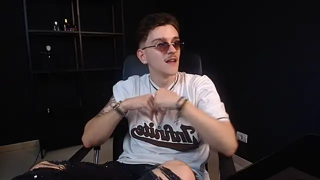 FelixStarkk – Naživo XXX chat
