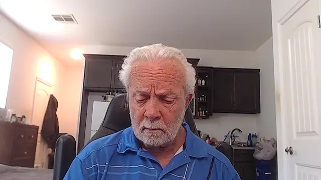 צ'אט XXX בשידור חי של rockpoint69