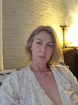 Chat XXX en directo de stellahere8