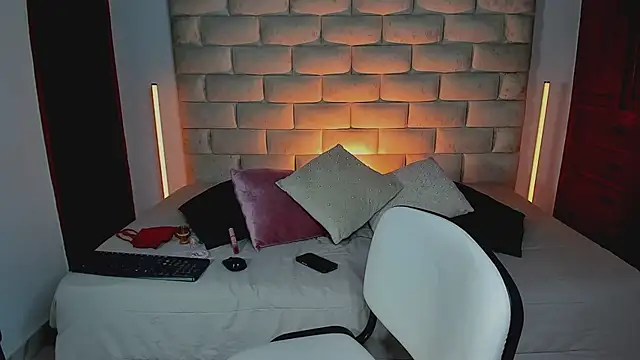 Živý XXX chat HollyGrey_