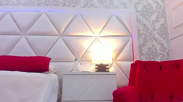 Chatroom XXX en direct de HollyOlson