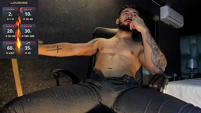 XXX chat uživo modela MarkWalker__