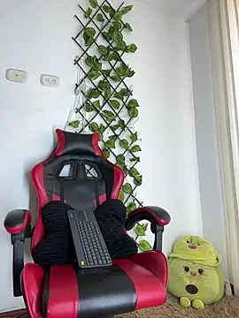 NelModel1 Live XXX-chat