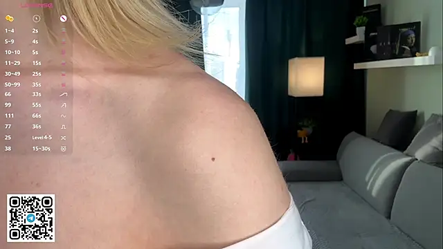 TulaHilst Live XXX-Chat