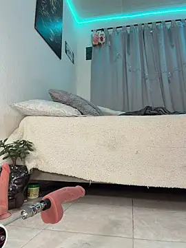 alejo_cute 即時 XXX 聊天