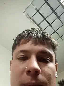 Živý XXX chat liam_hot77