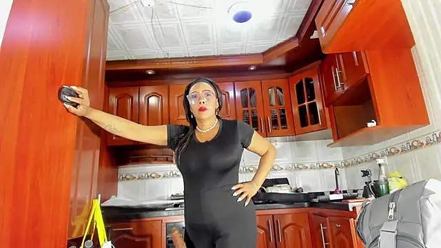 AmberNix Adlı Modelin Canlı XXX Sohbeti