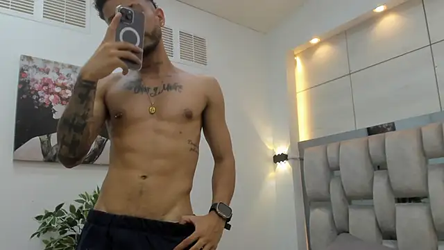 denis_winslow live XXX chat