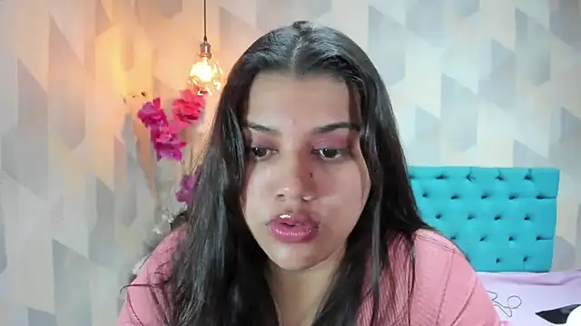 LindaBreeS' Live XXX Chat