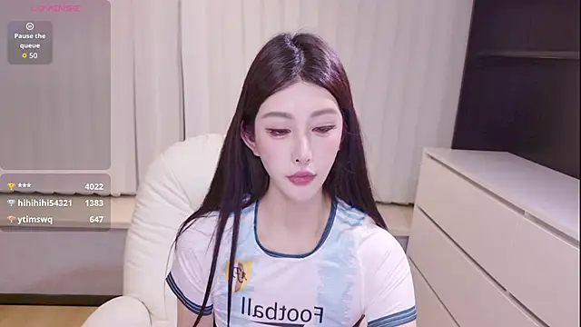Chat +18 de Angelababy520_ ao vivo