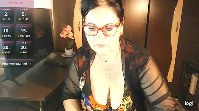 XXX chat uživo modela exiMIlf