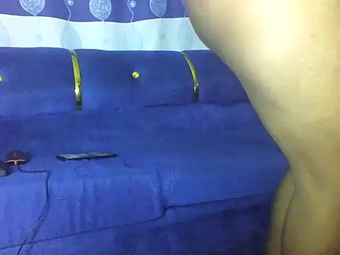 juicy_naughty's Live XXX Chat