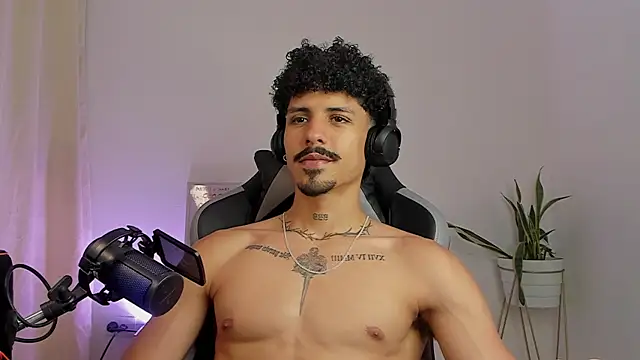 Lukeetaylor Chat XXX live