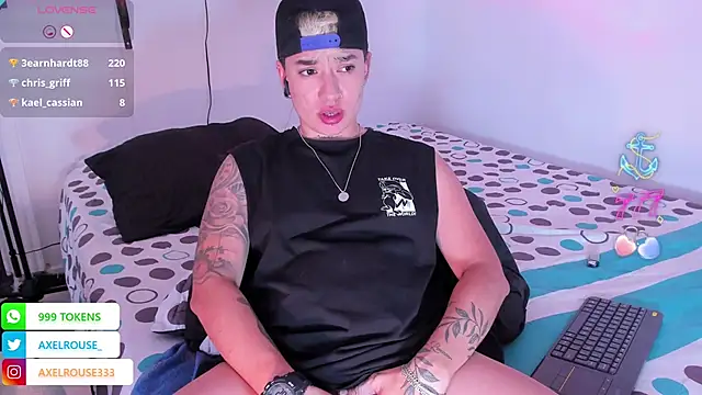 AxelRouse3 Live XXX-chat