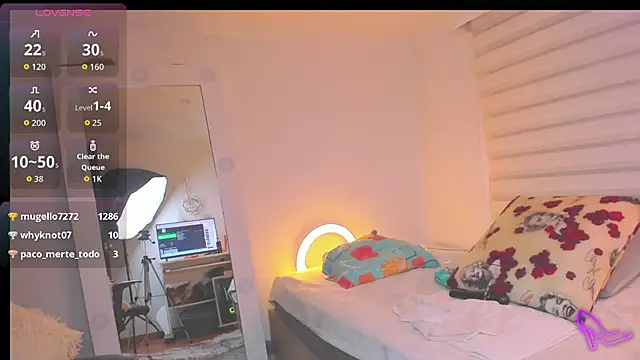 Онлайн чат XXX SharonVelvet