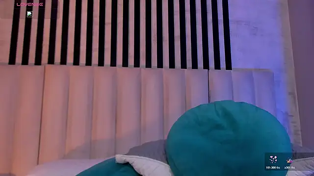 Chat XXX en directo de ViolettHansson