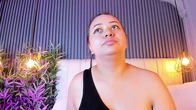 AnaisClark élő XXX-chatje