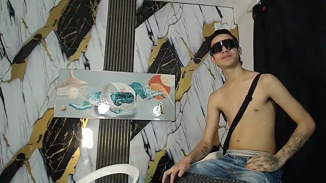 KING_LOVERS1 Chat XXX live