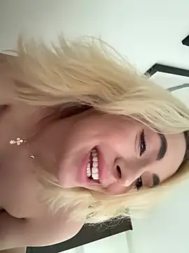 צ'אט XXX בשידור חי של Kaita_77