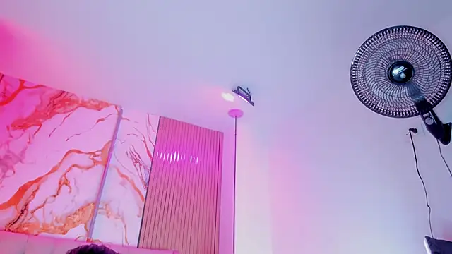 Chat +18 de Violetaruizz ao vivo