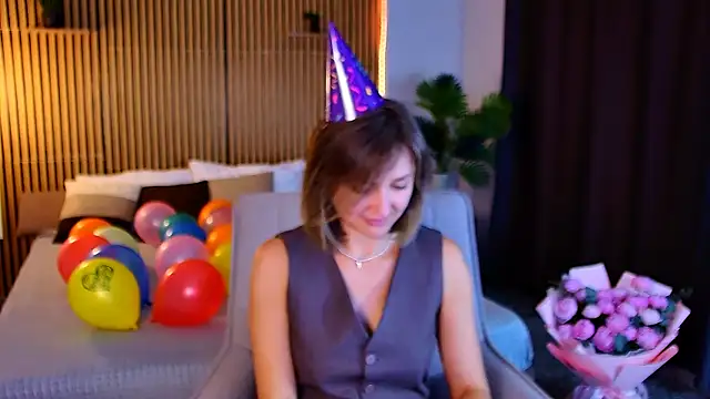 EmeraldGlow Live XXX-chat