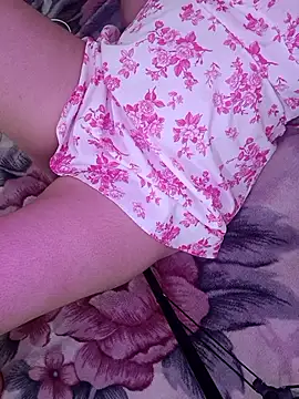 Mahira-22 Adlı Modelin Canlı XXX Sohbeti