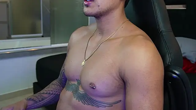 aaron_bolt Live XXX-Chat
