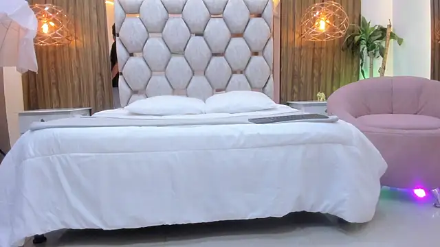 Pertunjukan Kamera Web adams_bobby