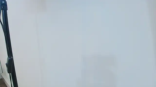 XXX chat uživo modela TONY_FOXX1