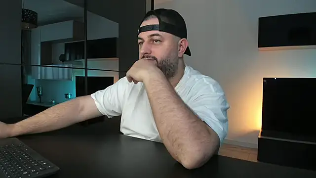 DravenPeak's Live XXX Chat