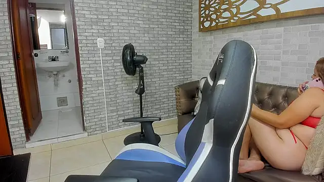 MilffSlutt's Live XXX Chat