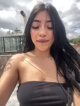 DAKOTA_SAKURA XXX чат на живо