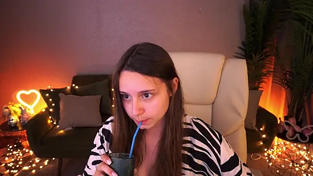 TinyNatalie's Live XXX Chat