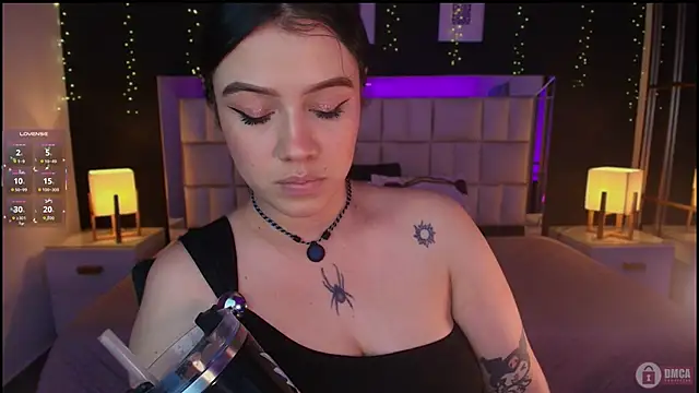 emmy_wattsoon XXX чат на живо