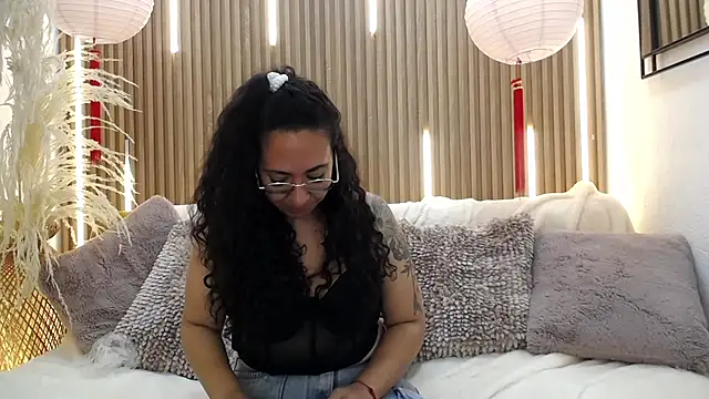 Velvet_Curly Live XXX-Chat