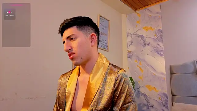 Un_Sluttyy: απευθείας συνομιλία ΧΧΧ