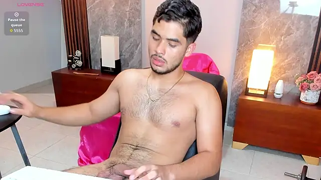Živý XXX chat luciano_vitale