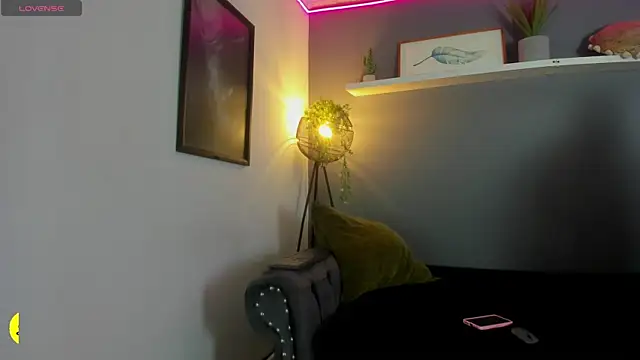 Kira_Exe_'s Live XXX Chat