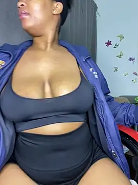 __Fifi Adlı Modelin Canlı XXX Sohbeti