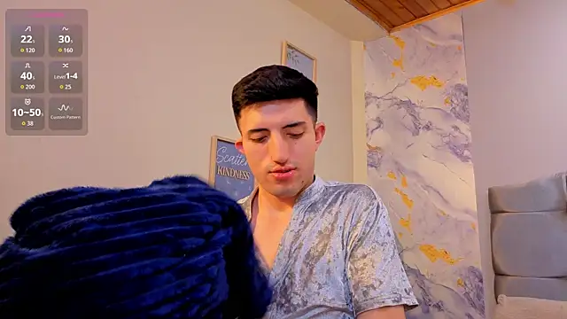 Un_Sluttyy Adlı Modelin Canlı XXX Sohbeti