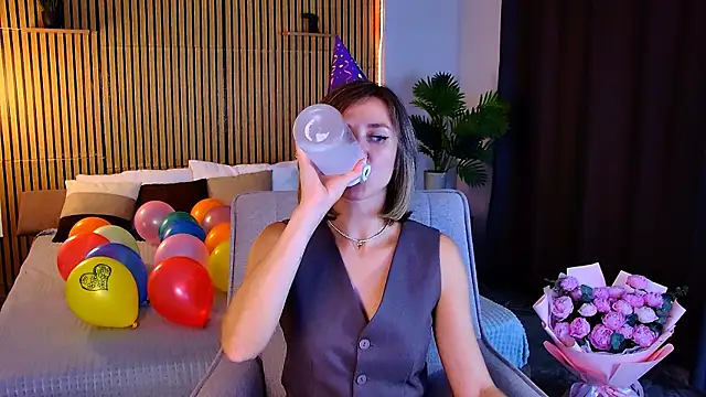 Chat +18 de EmeraldGlow ao vivo