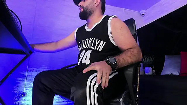 jhon_bear03 Adlı Modelin Canlı XXX Sohbeti