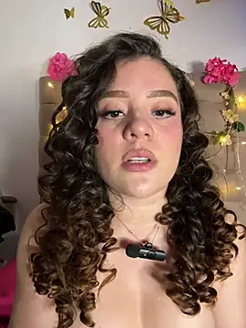 Jullieetta's Live XXX Chat