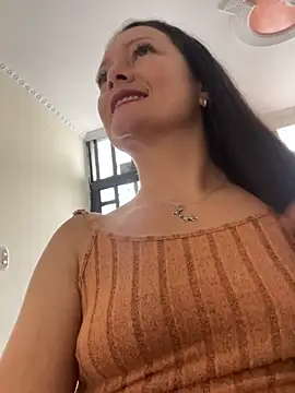 SamiiContreras_ Chat XXX in diretta