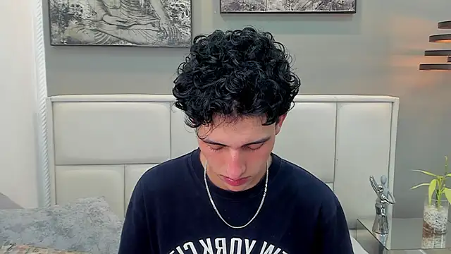 Živý XXX chat thom_ames