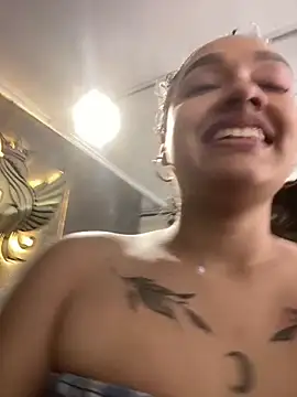 EMILYY_FOXY Live XXX-Chat